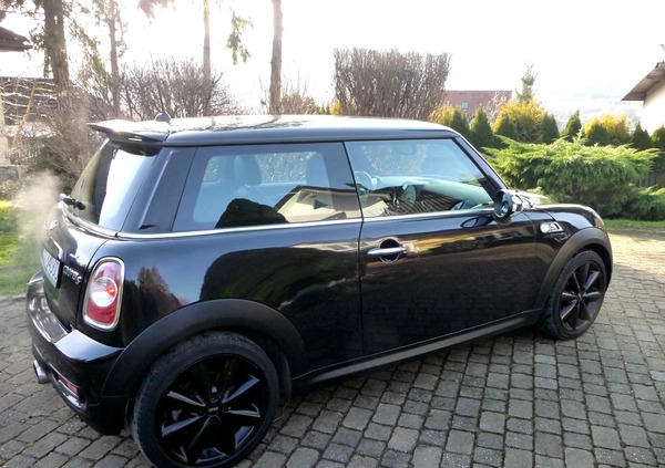 MINI Cooper cena 34900 przebieg: 143000, rok produkcji 2011 z Stęszew małe 742